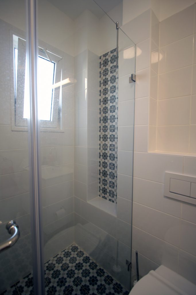 חדר רחצה הורים-א1